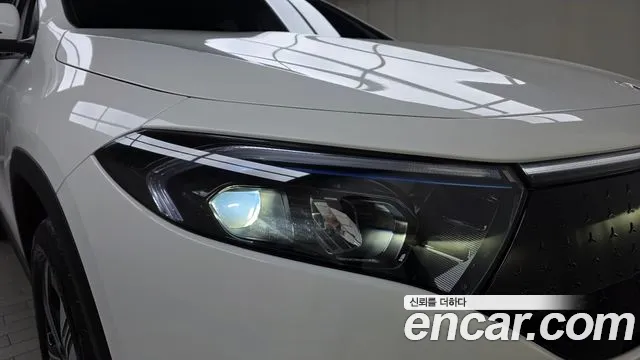 Mercedes-Benz EQA — Фото автомобиля 21