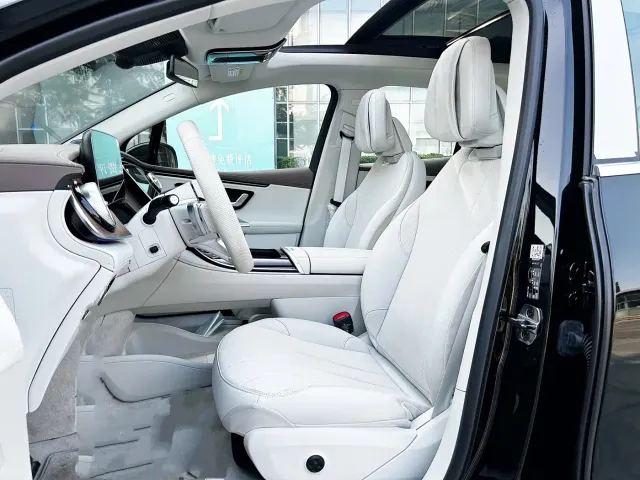 Mercedes-Benz EQE SUV — Фото автомобиля 7