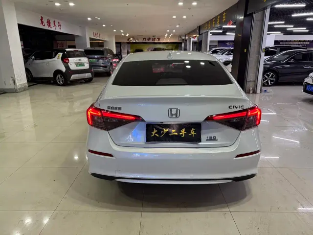 Honda Civic — Фото автомобиля 5