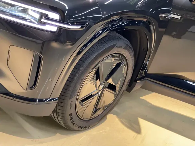 Changan Qiyuan E07 — Фото автомобиля 27
