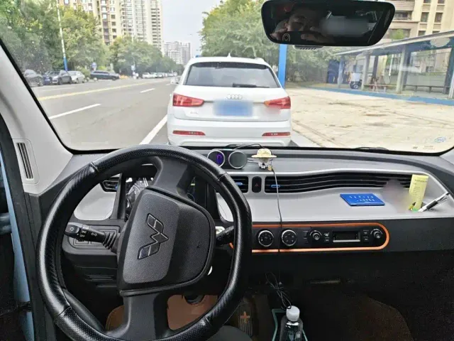 Wuling Hongguang Mini EV — Фото автомобиля 12