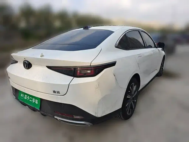 Changan Lamore — Фото автомобиля 4