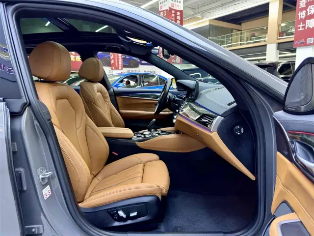 BMW 6 Series Gran Turismo — Фото автомобиля 5
