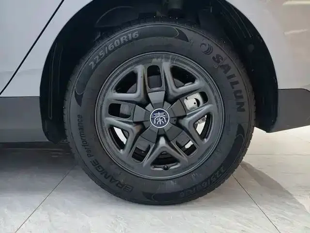 BYD Qin PLUS — Фото автомобиля 9
