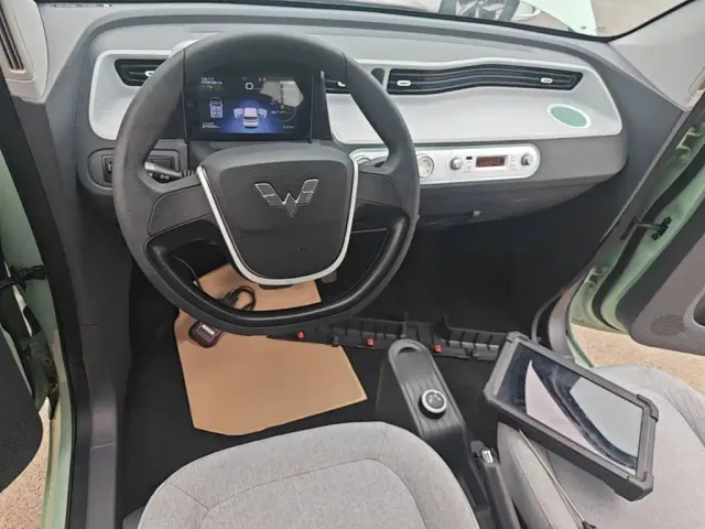 Wuling Hongguang Mini EV — Фото автомобиля 9