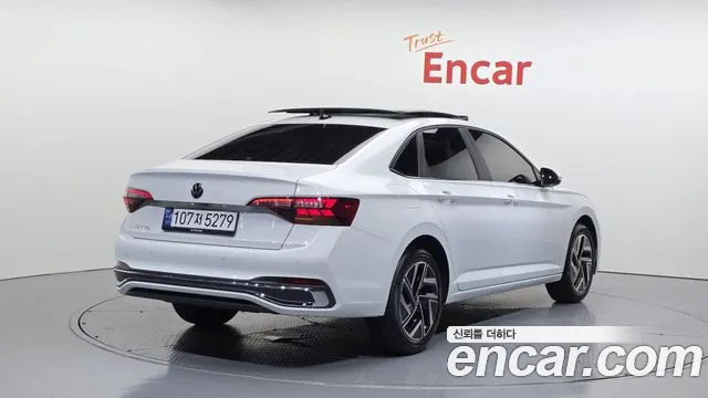 Volkswagen Jetta — Фото автомобиля 2