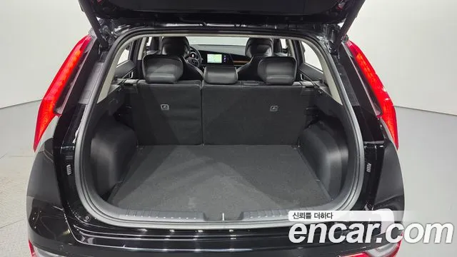 Kia Niro The All New — Фото автомобиля 24