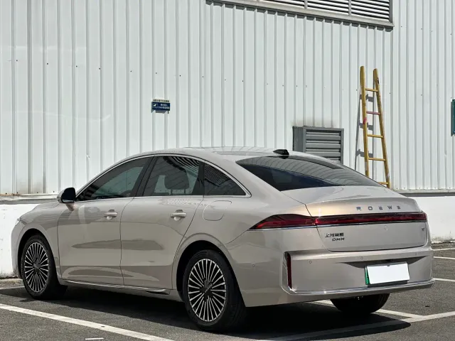 Roewe M7 DMH — Фото автомобиля 7