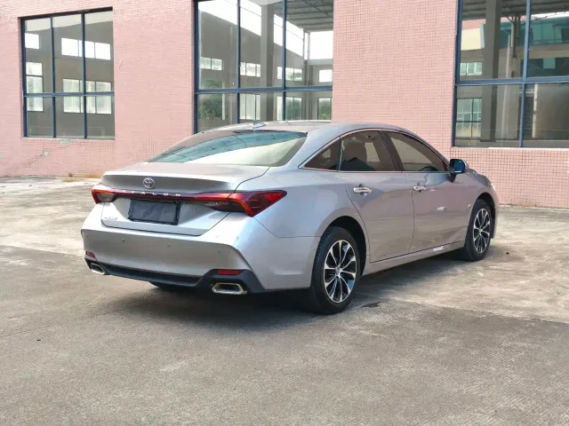Toyota Avalon — Фото автомобиля 8