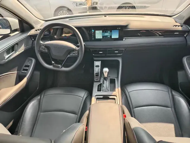 Roewe i5 — Фото автомобиля 7