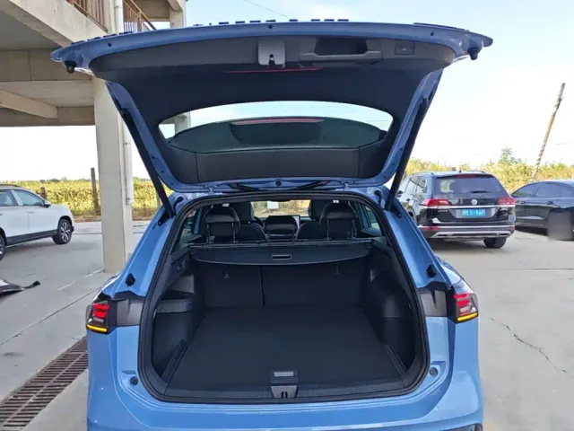 Volkswagen Tiguan L — Фото автомобиля 18