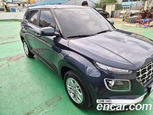 Hyundai Venue — Фото автомобиля 18