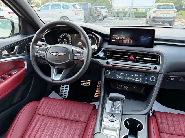 Genesis G70 — Фото автомобиля 11