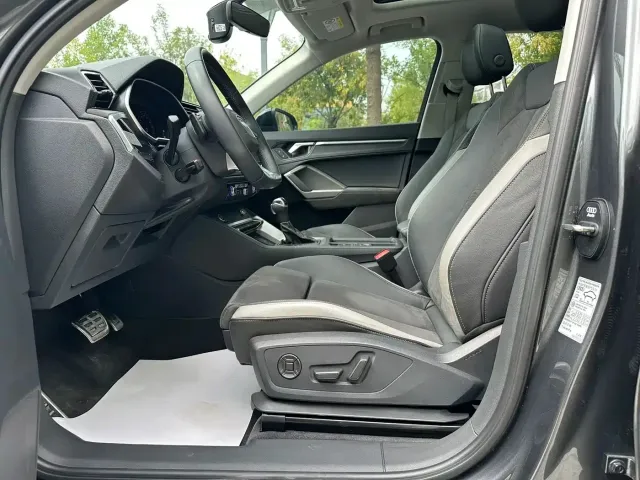 Audi Q3 — Фото автомобиля 10