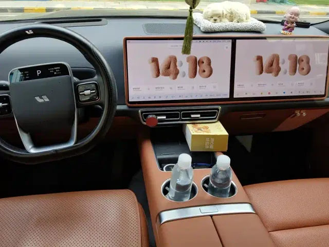 Li Auto L8 — Фото автомобиля 12