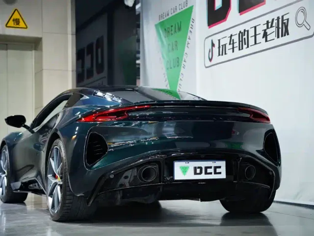 Lotus Emira — Фото автомобиля 13