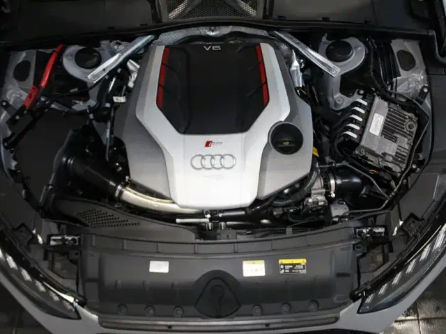Audi RS 4 — Фото автомобиля 14