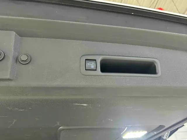 Toyota Sienna — Фото автомобиля 23