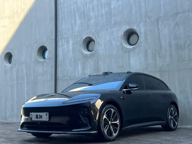 Фотография автомобиля — Nio ET5 Touring
