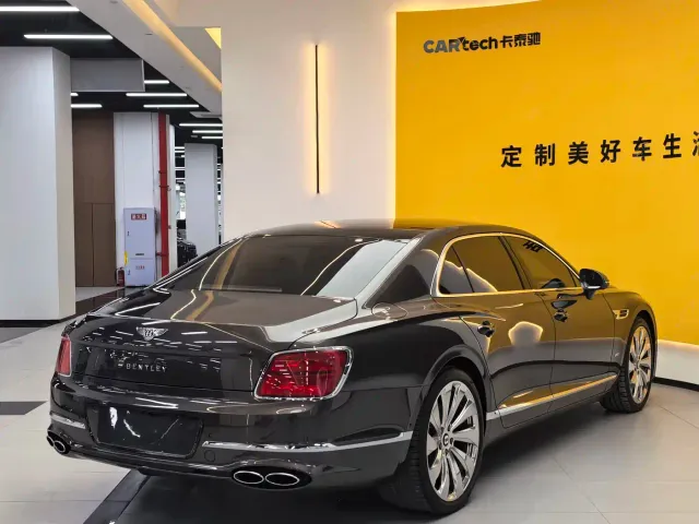 Bentley Flying Spur — Фото автомобиля 5