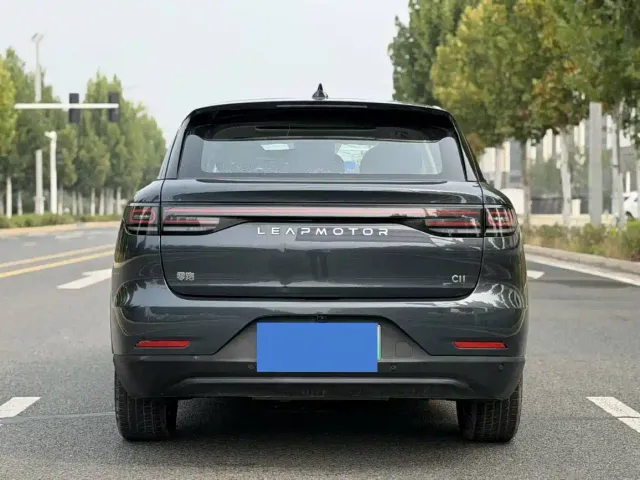 Leapmotor C11 — Фото автомобиля 8