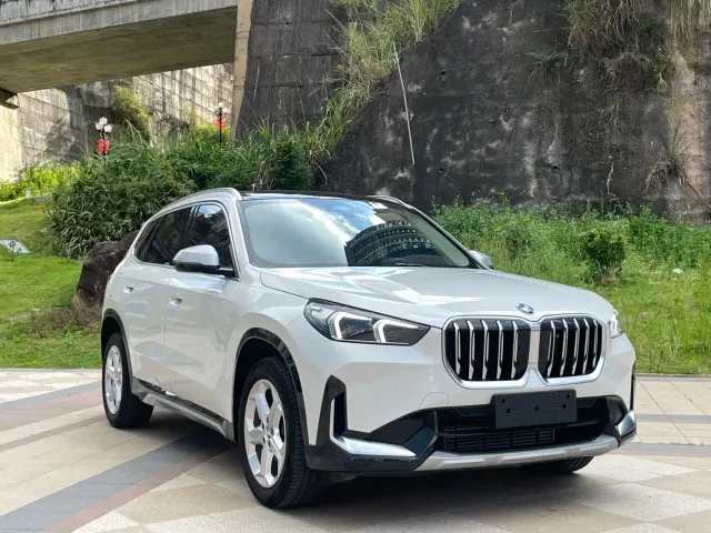 BMW X1 — Фото автомобиля 3