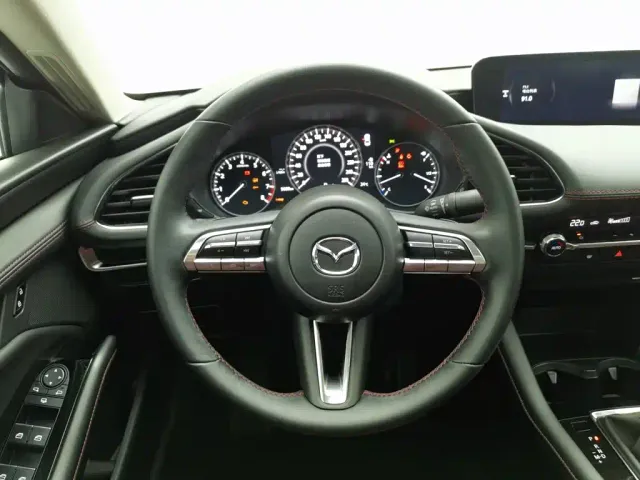 Mazda Axela — Фото автомобиля 11