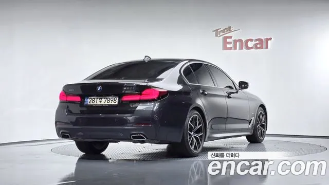 BMW 5-Series 5 серия (G30) 530i xDrive M Sport — Фото автомобиля 2