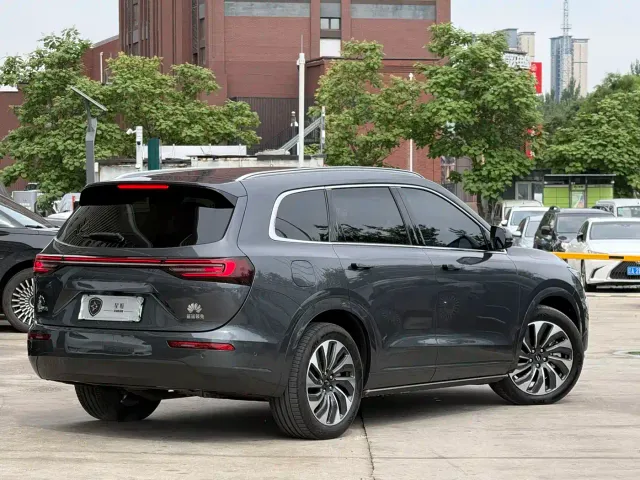 Aito M7 — Фото автомобиля 6