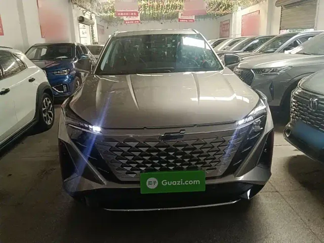 Changan Z6 — Фото автомобиля 2