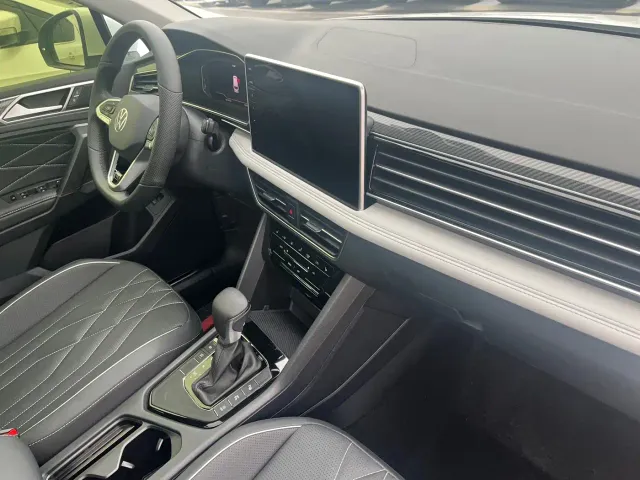 Volkswagen Tiguan L — Фото автомобиля 25