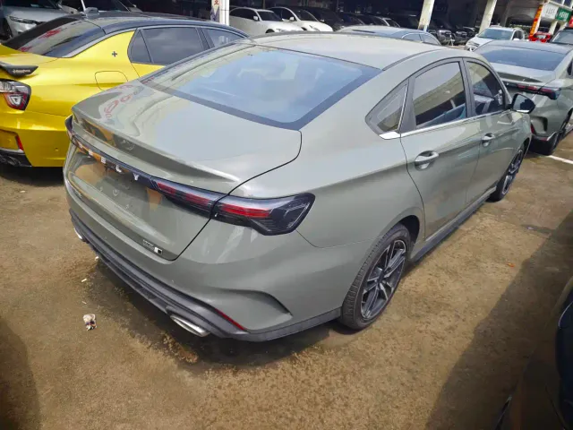 Geely Binrui — Фото автомобиля 13