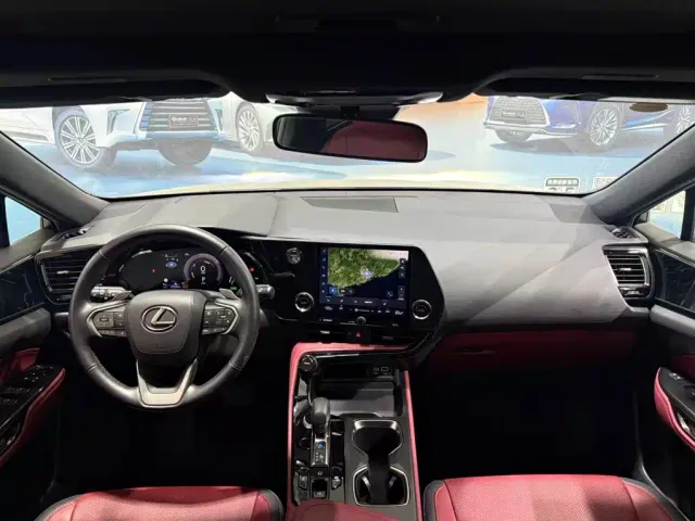 Lexus NX — Фото автомобиля 2