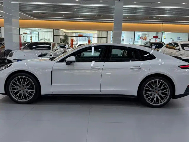 Porsche Panamera — Фото автомобиля 7