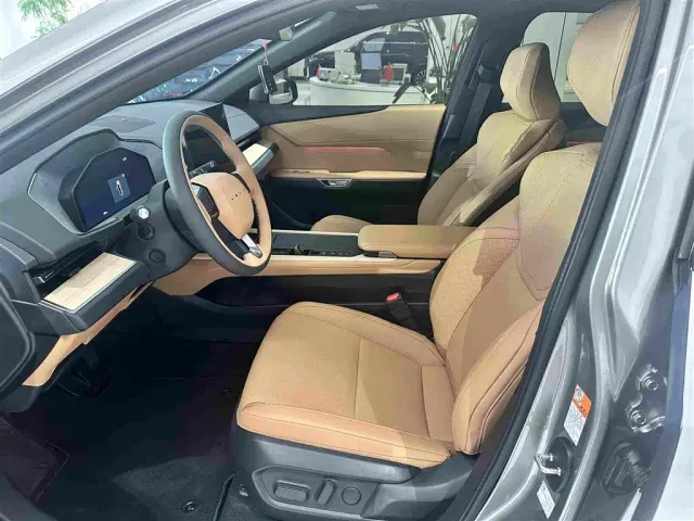 Lexus ES — Фото автомобиля 10