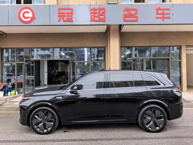 Li Auto L7 — Фото автомобиля 4