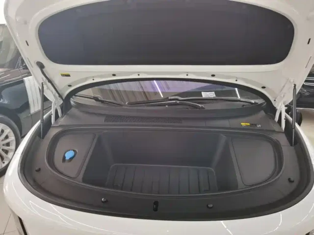 Li Auto i6 — Фото автомобиля 19