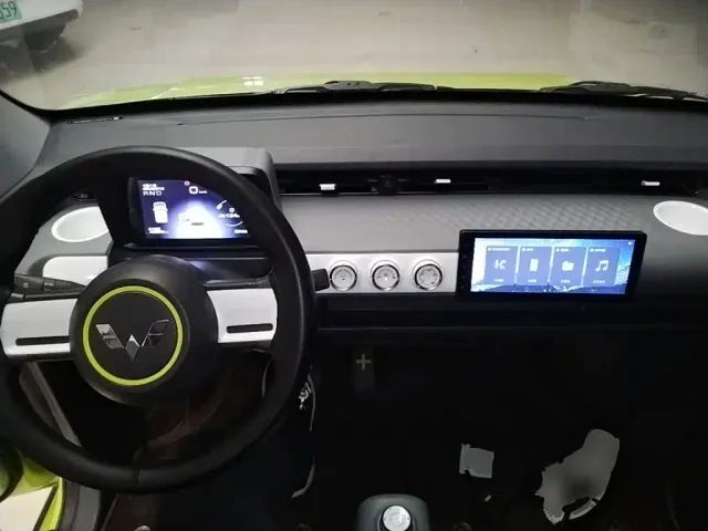 Wuling Hongguang Mini EV — Фото автомобиля 9