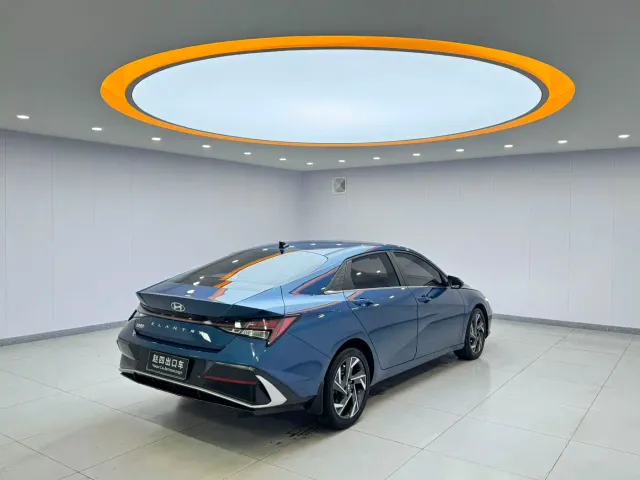 Hyundai Elantra — Фото автомобиля 6