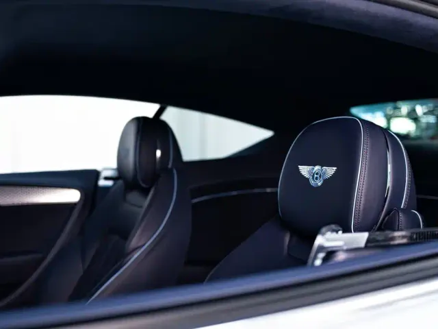Bentley Continental — Фото автомобиля 10