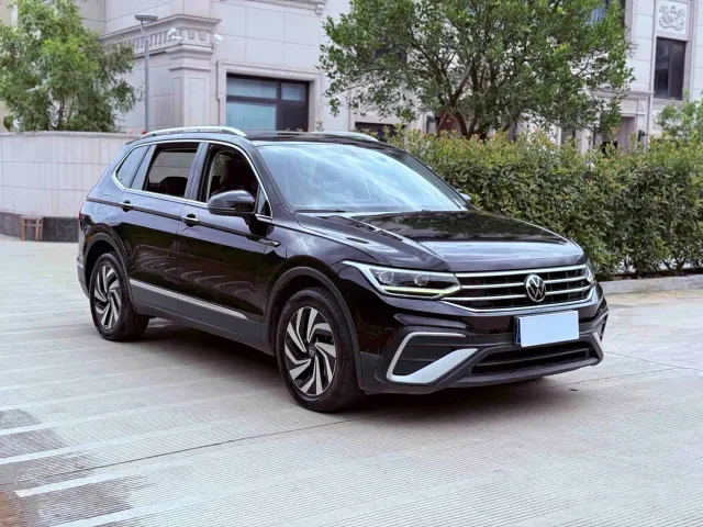 Volkswagen Tiguan L — Фото автомобиля 3