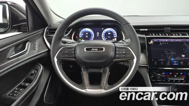 Jeep Cherokee WL — Фото автомобиля 12