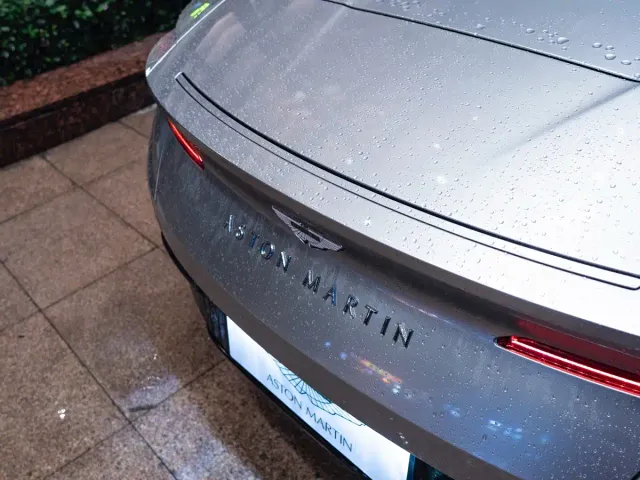 Aston Martin DB11 — Фото автомобиля 13