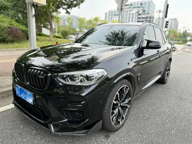 Фотография автомобиля — BMW X3 M