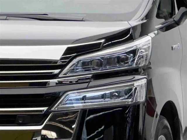 Toyota Vellfire — Фото автомобиля 3