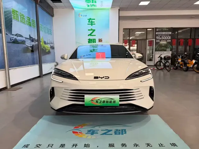 BYD Seal 07 DM-i — Фото автомобиля 2