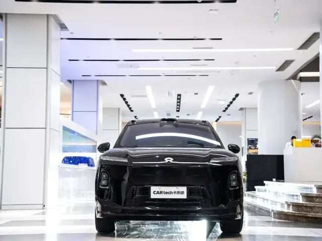 Nio ES8 — Фото автомобиля 4