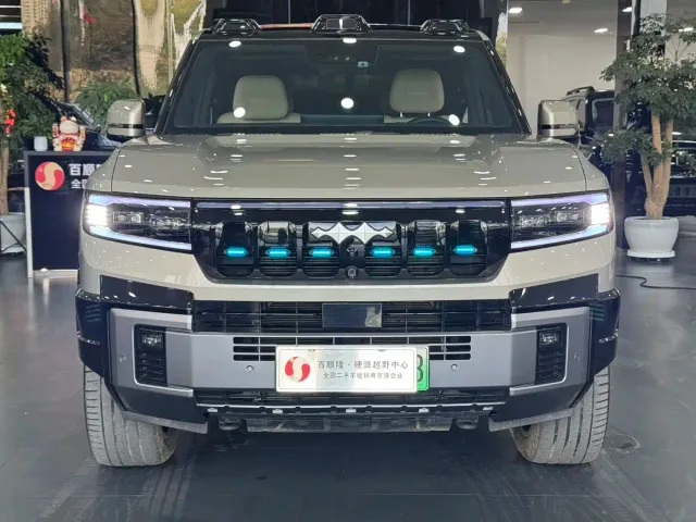 Фотография автомобиля — BYD FangChengBao Leopard 8