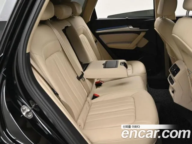 Audi Q5 FY — Фото автомобиля 12