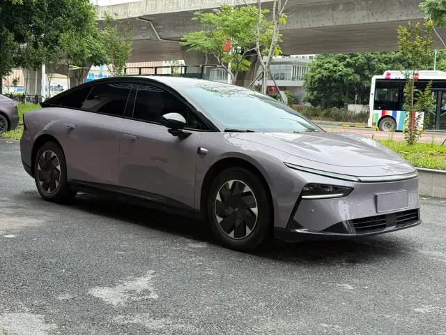 Xpeng P7+ — Фото автомобиля 3